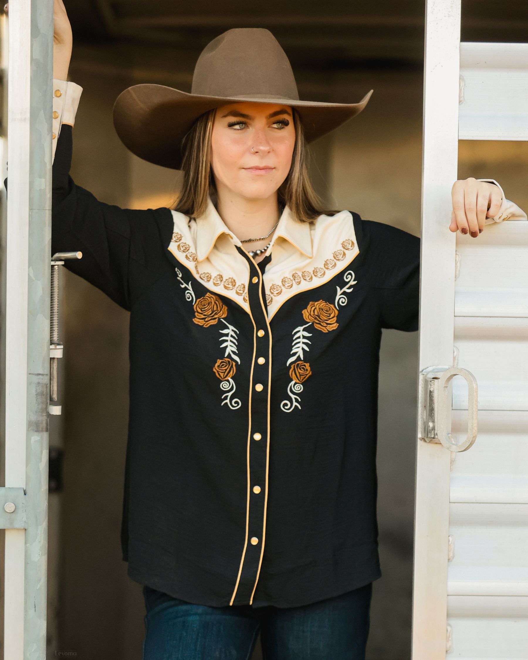Women's Cream & Black Western Rose Embroidered Pearl Snap Long