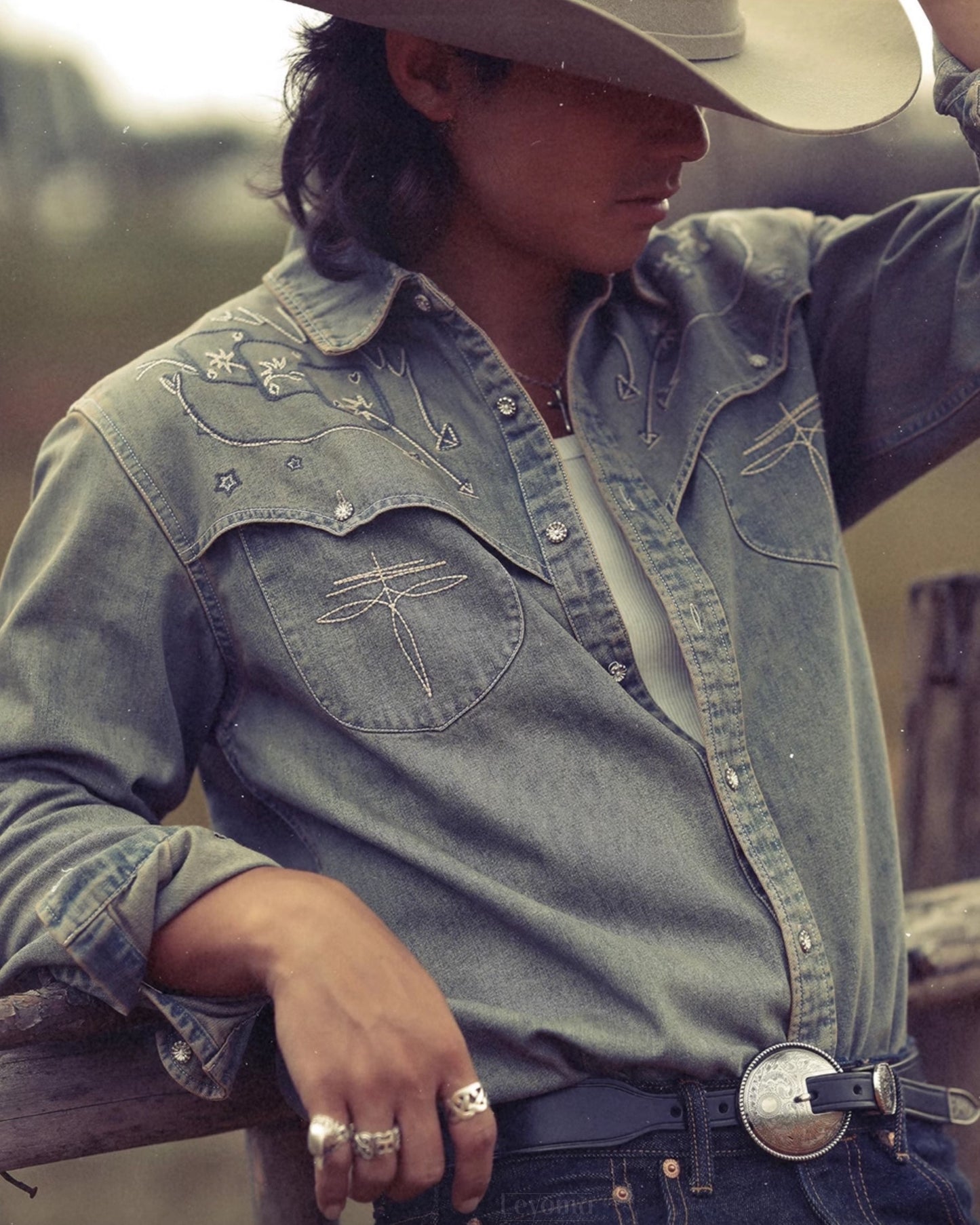 Men's Maverick Embroidered Washed Denim Western Long Sleeve Shirt