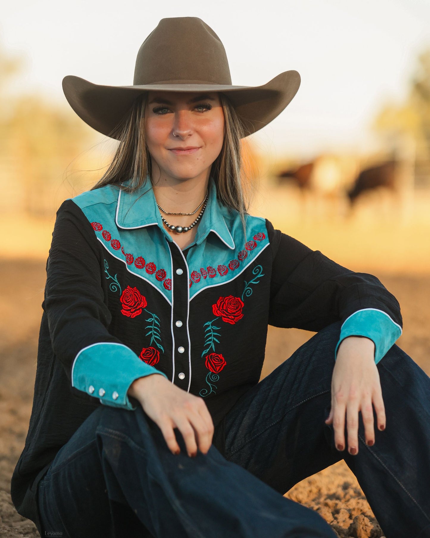 Women's Blue Valentine Embroidered Western Pearl Snap Shirt
