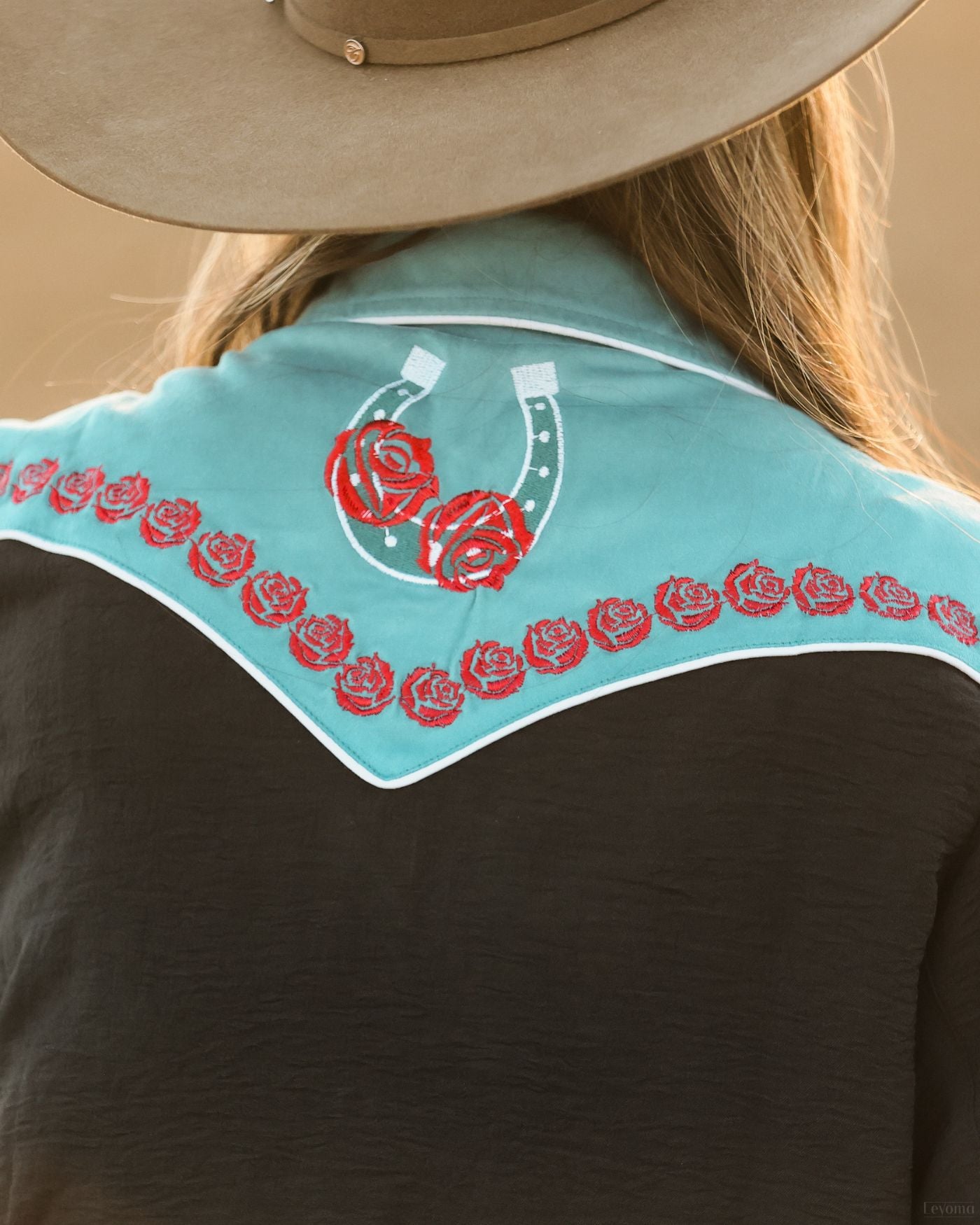 Women's Blue Valentine Embroidered Western Pearl Snap Shirt